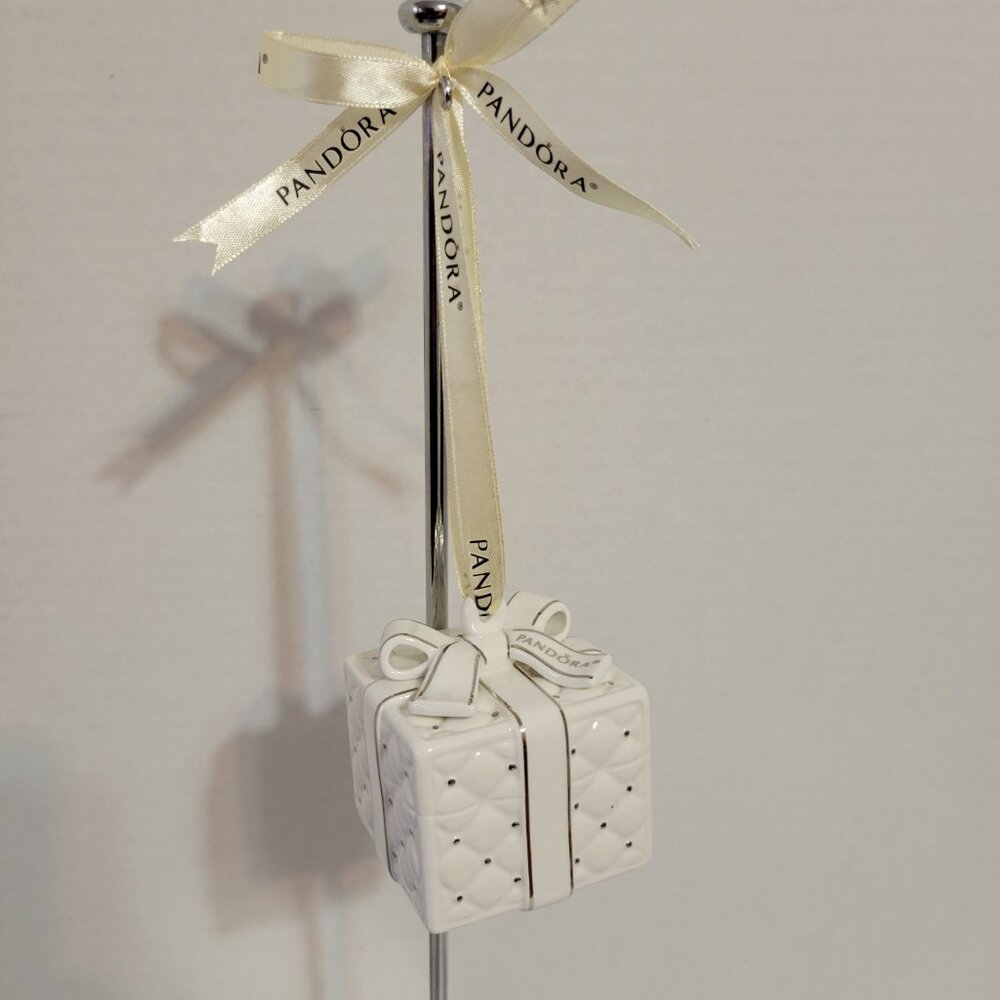 Pandora 2012 & 2016 Holiday Present Christmas Ornament Jewelry Box Surprise Gift - Picture 11 of 16
